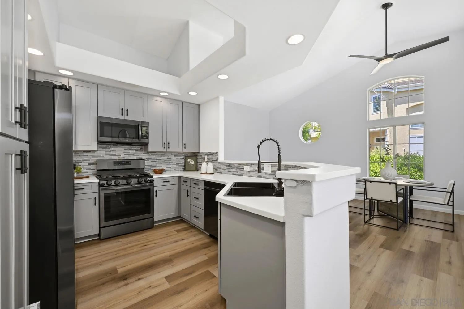 https://cdn.realtyfeed.com/cdn/127/260014272/08d08a4fafadab754db7d86cfb5533ab.webp