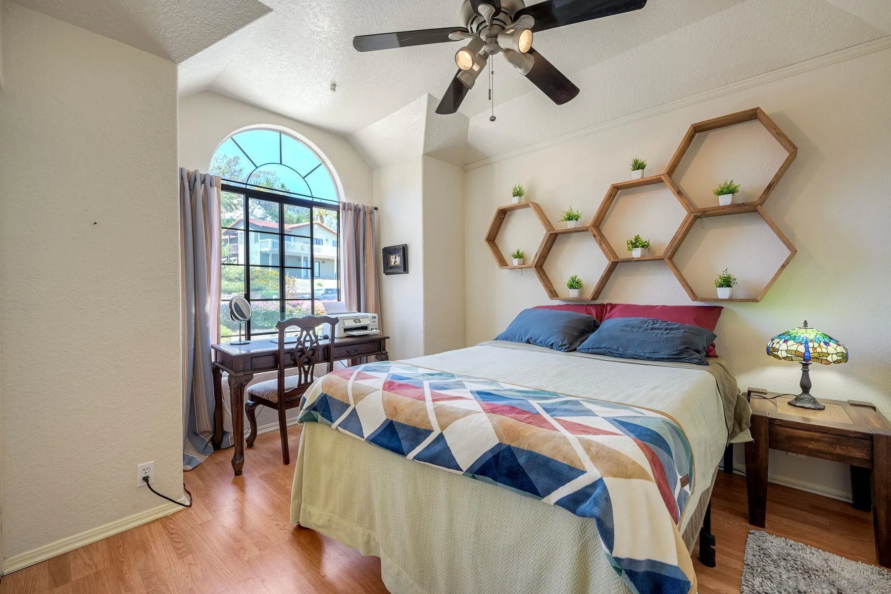 https://cdn.realtyfeed.com/cdn/127/260014273/15a3f69a3916be4b635f3a3ac6073266.webp