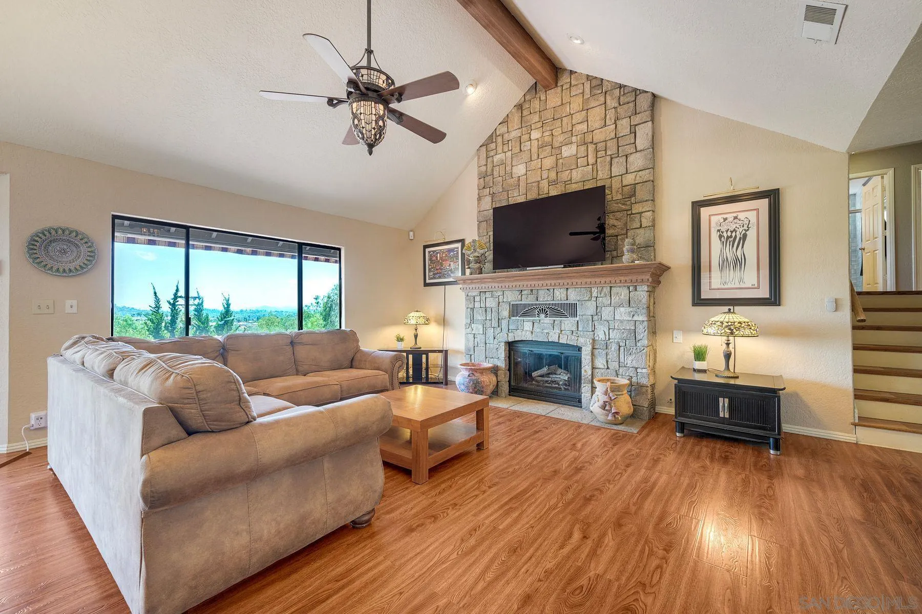 https://cdn.realtyfeed.com/cdn/127/260014273/985ea26fcd41a8f8f694580681b6933a.webp
