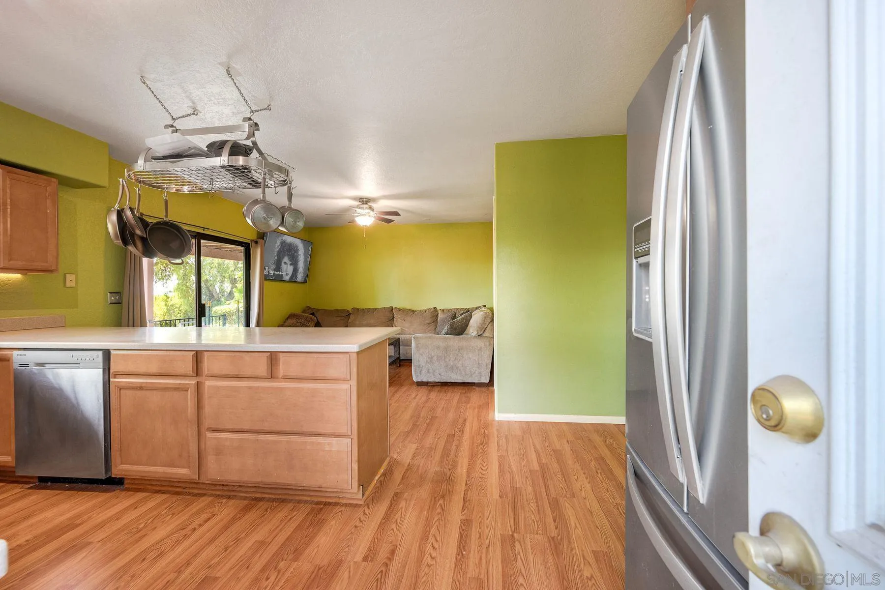 https://cdn.realtyfeed.com/cdn/127/260014273/9d1264da5844b426dd34042005c0dbfd.webp