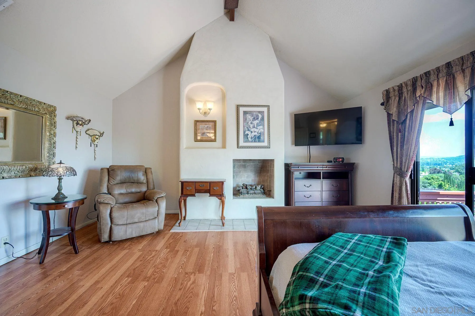 https://cdn.realtyfeed.com/cdn/127/260014273/ad5d029aaaff0041fec07ca224c78b63.webp