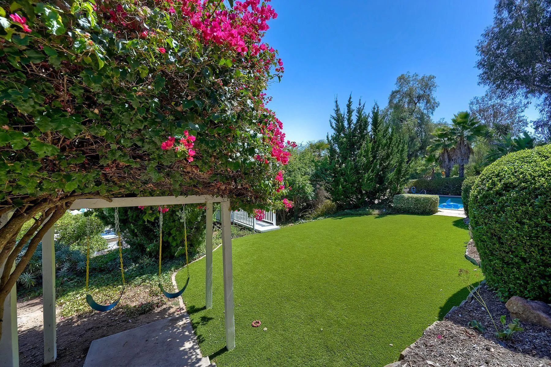 https://cdn.realtyfeed.com/cdn/127/260014273/ff002d62ab0e9a9d87794168452ae79f.webp
