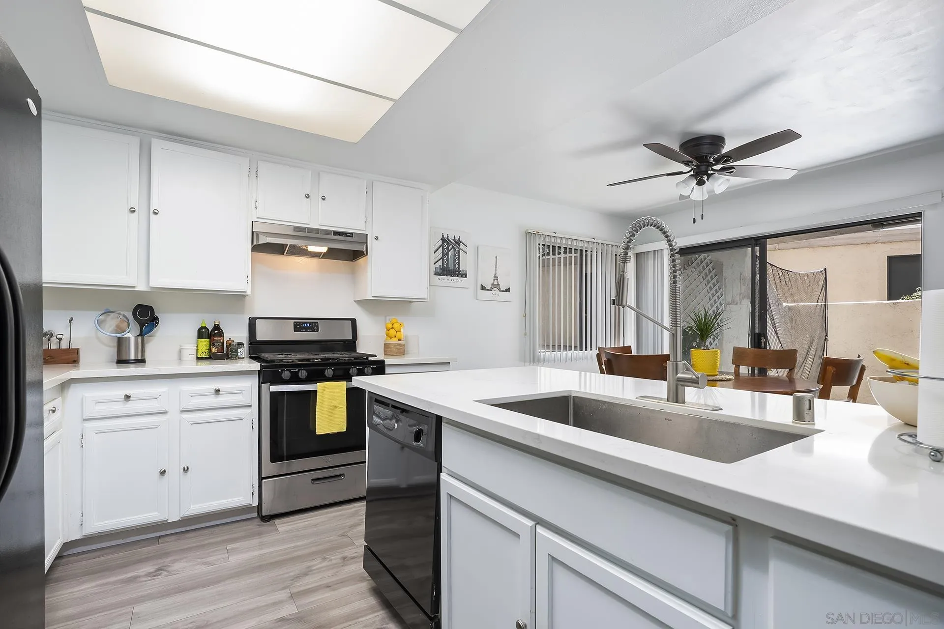 https://cdn.realtyfeed.com/cdn/127/260014277/98e9a31046dff79a5d22aef71b83c24f.webp