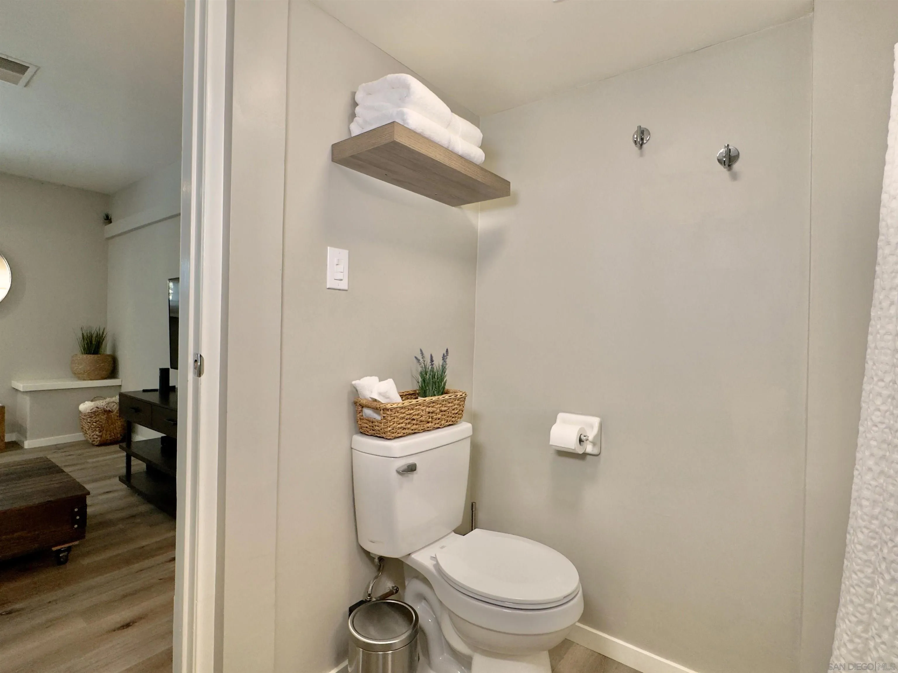 https://cdn.realtyfeed.com/cdn/127/260014280/170ea6a9fa05488763d8d452a6bf71b5.webp