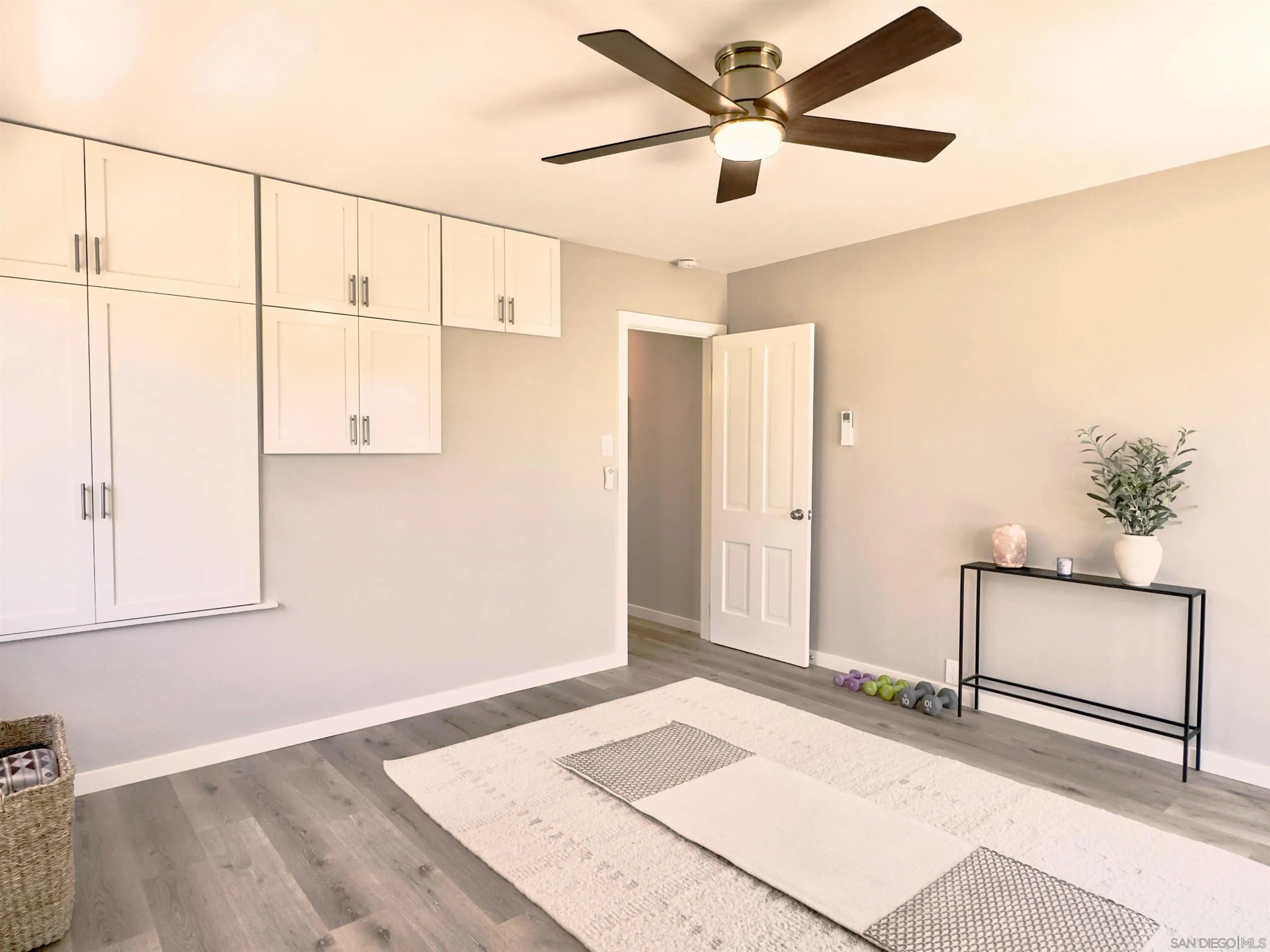 https://cdn.realtyfeed.com/cdn/127/260014280/70dc82c63d72e31d4803b336142b005a.webp
