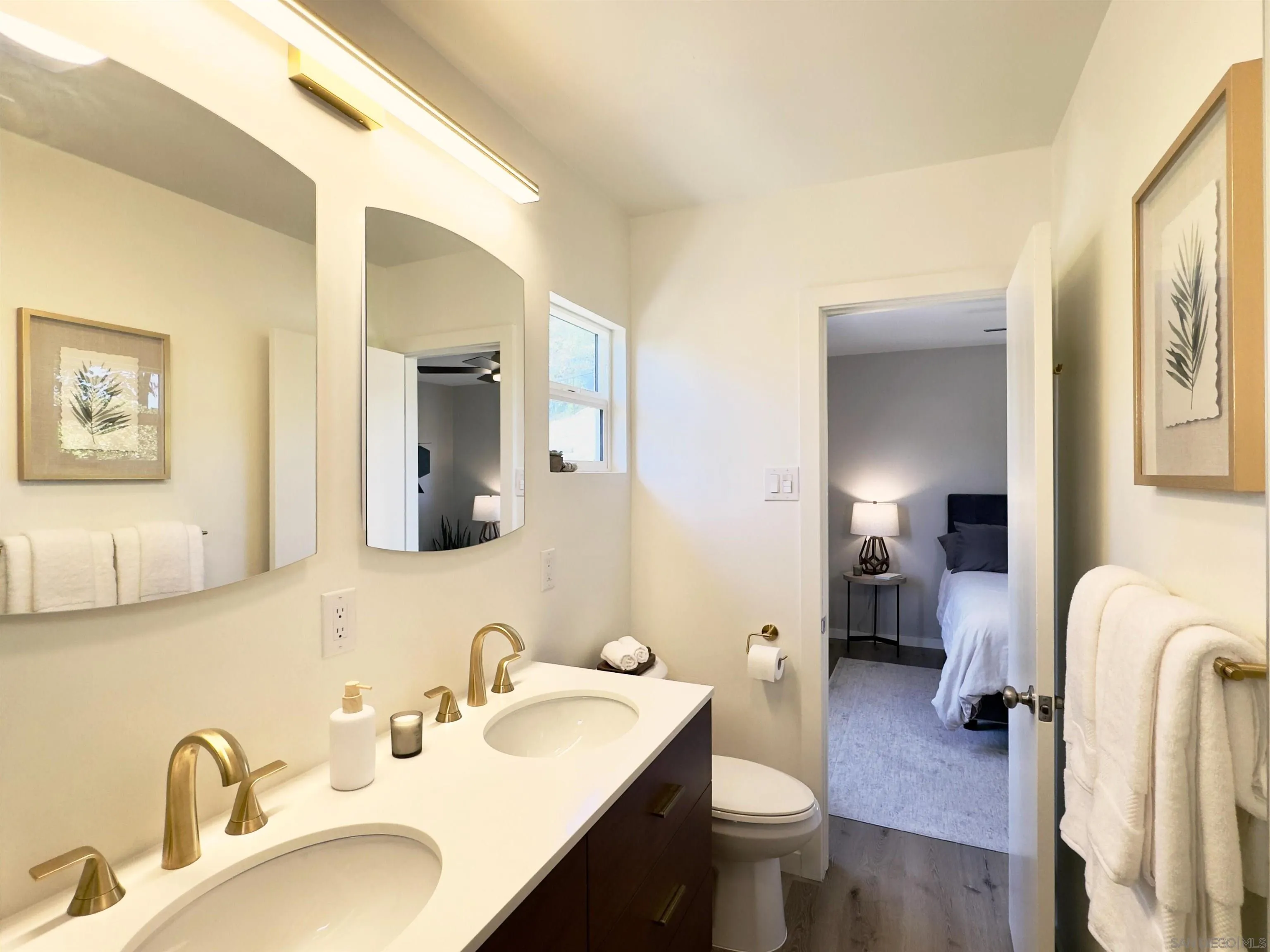https://cdn.realtyfeed.com/cdn/127/260014280/9c1fb180f81c104efffc61906347dd26.webp