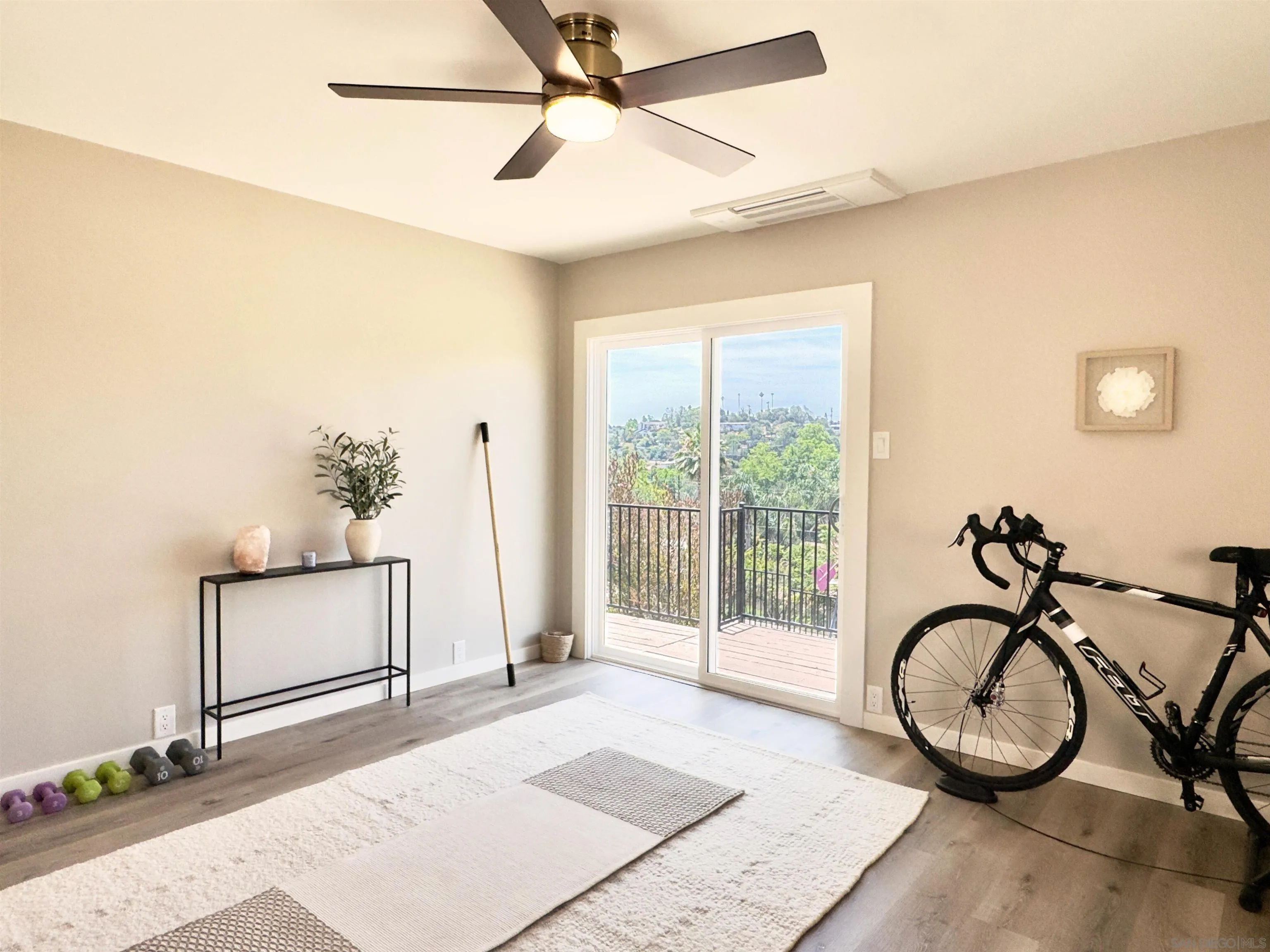https://cdn.realtyfeed.com/cdn/127/260014280/a26c2633e0c1e3537952777707e8c0f0.webp