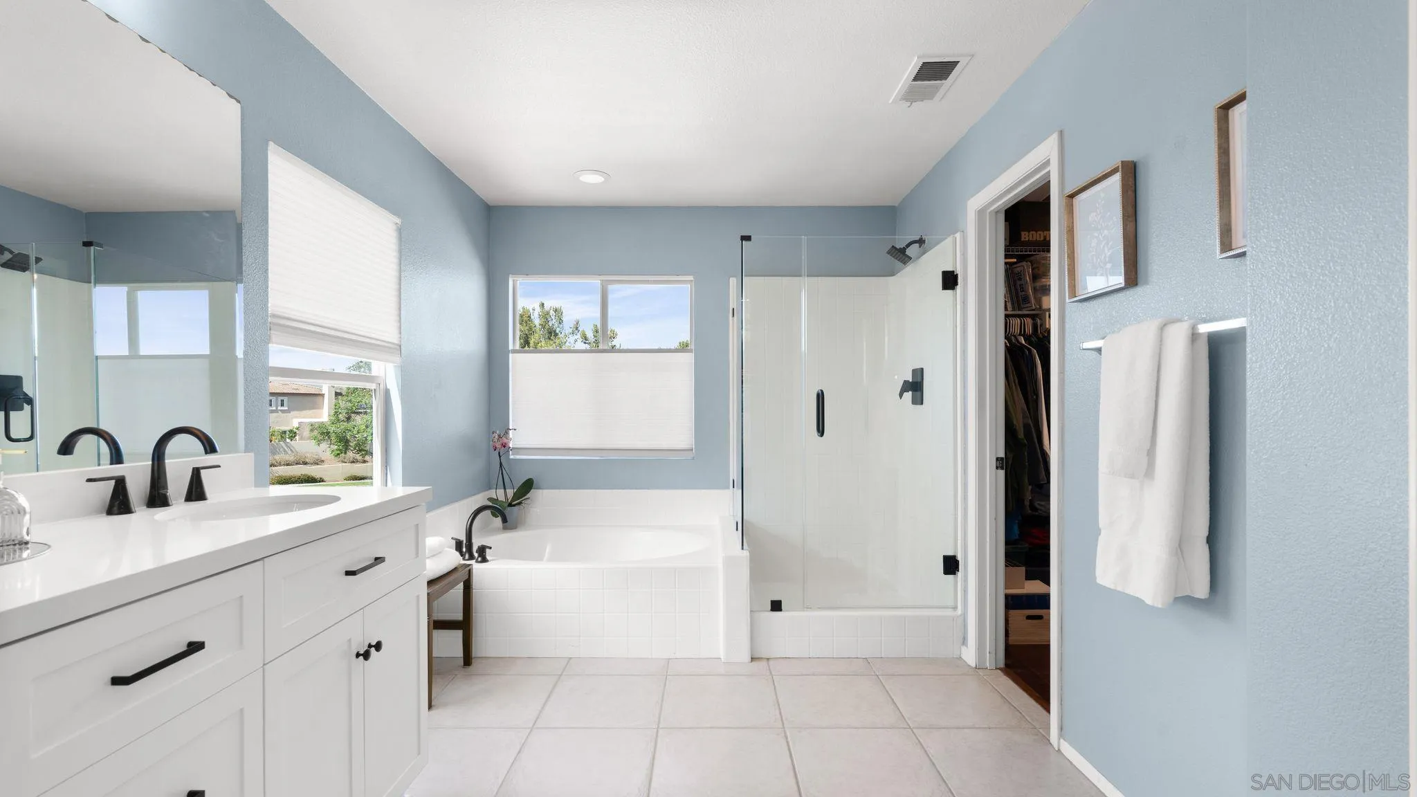 https://cdn.realtyfeed.com/cdn/127/260014281/439703fcdb5ad63876b1e18c21000321.webp