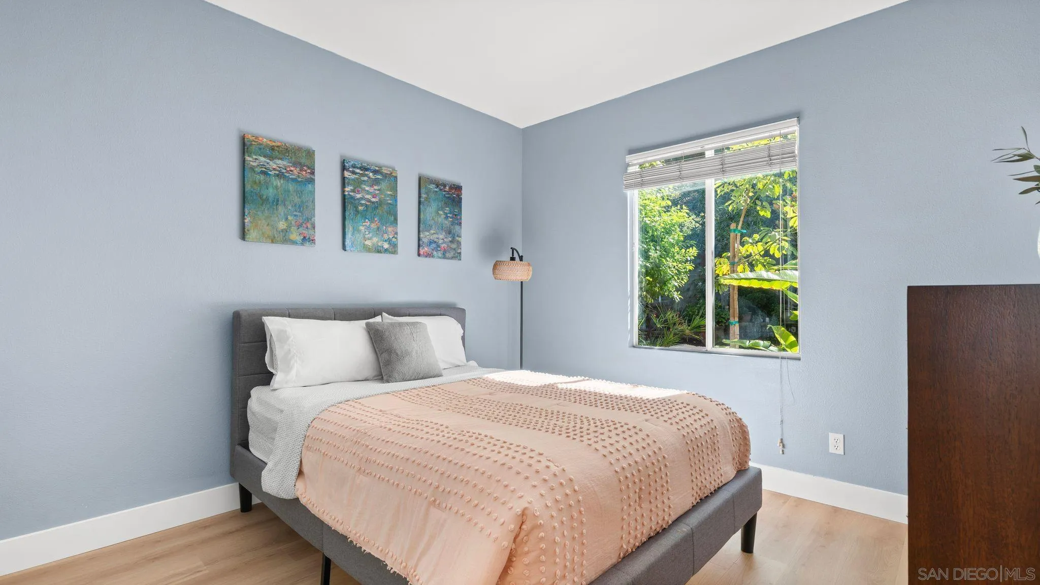 https://cdn.realtyfeed.com/cdn/127/260014281/5afdbc47488c90717507091dc74cf7a4.webp