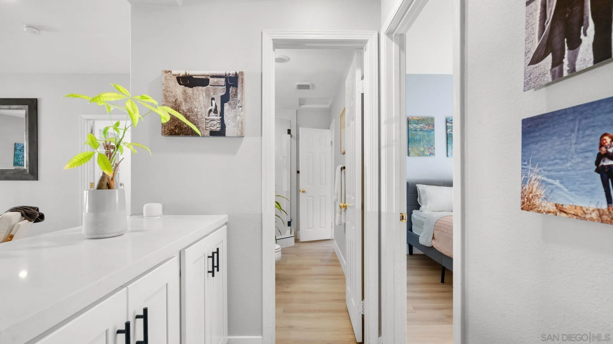 https://cdn.realtyfeed.com/cdn/127/260014281/94c82782921c47d0e1a5aab24ecdb2e8.webp