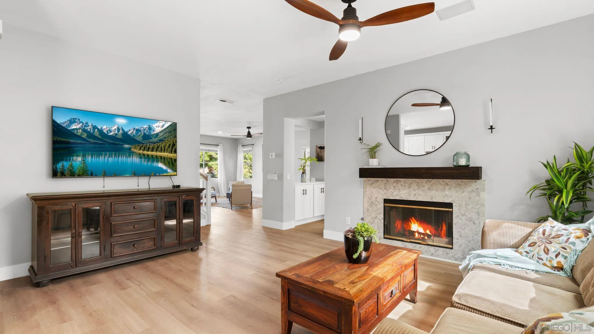 https://cdn.realtyfeed.com/cdn/127/260014281/a4ce7baccc5d7dfc4fa247cd674063cd.webp
