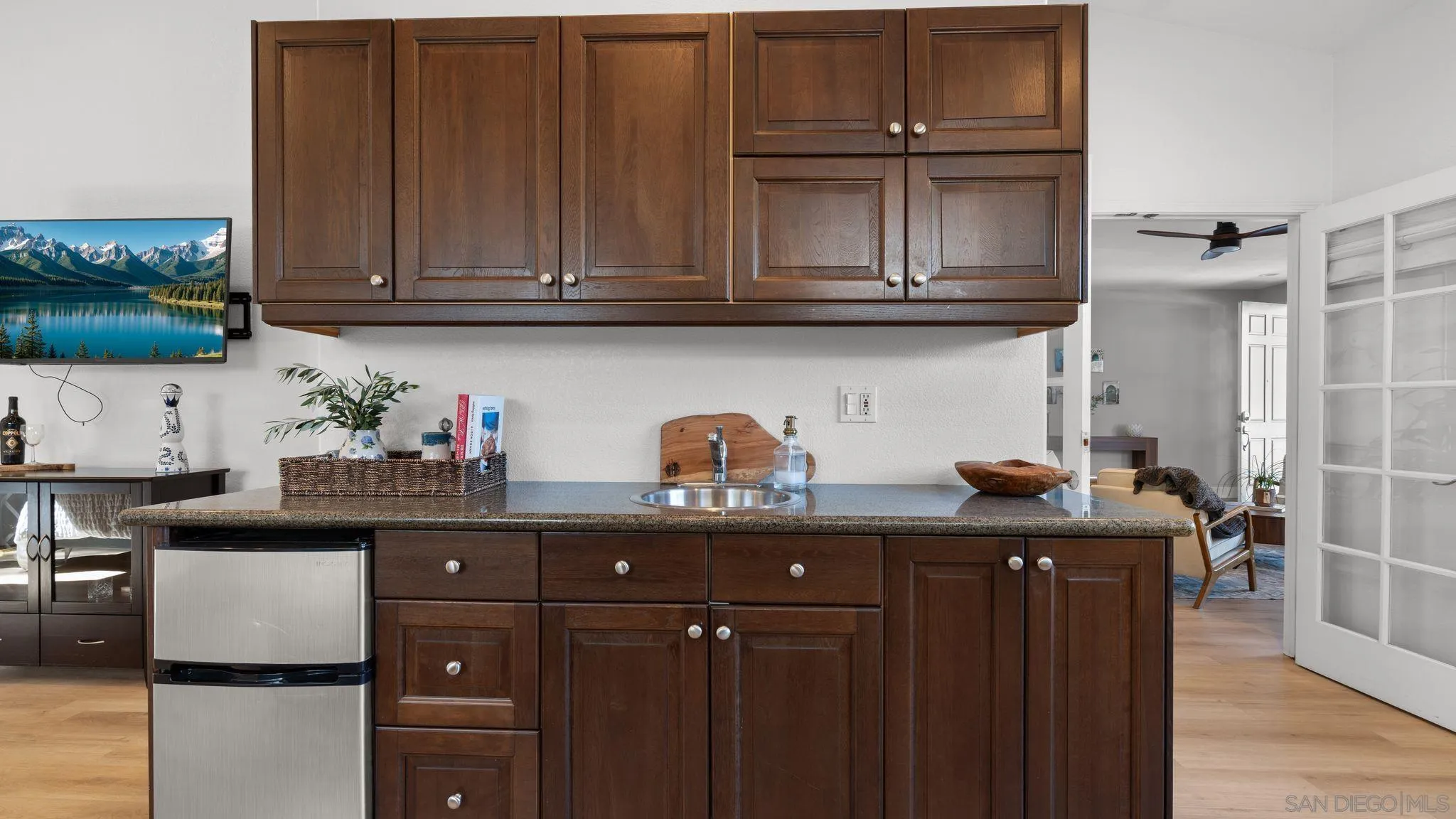 https://cdn.realtyfeed.com/cdn/127/260014281/e3a2adfa885ac00e7a3732068cce52a1.webp