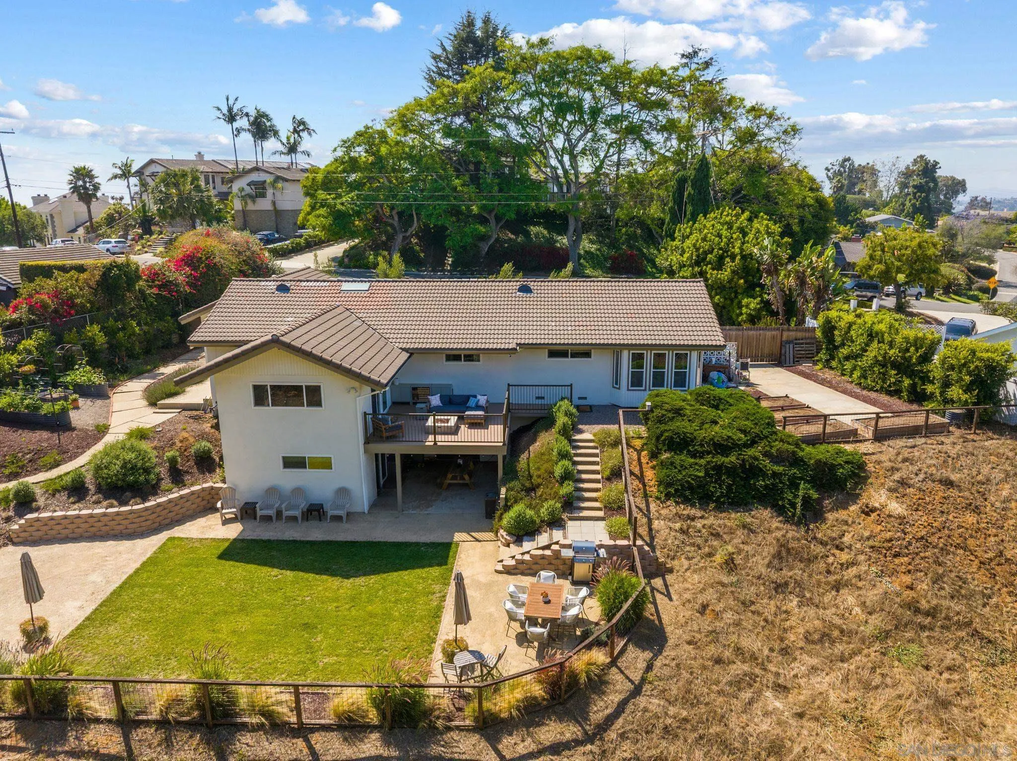 https://cdn.realtyfeed.com/cdn/127/260014286/12849c06ff403e886fb45bc5ca9a3183.webp