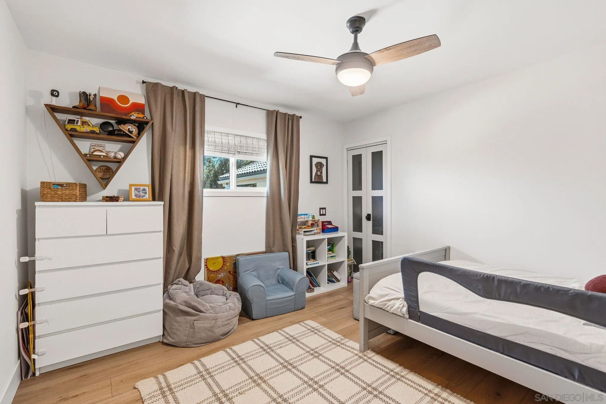 https://cdn.realtyfeed.com/cdn/127/260014286/b28a3282f42ebd0bd19125db31dae428.webp