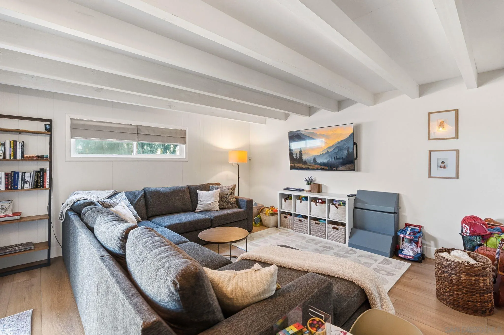 https://cdn.realtyfeed.com/cdn/127/260014286/de2c9427c9f72ef9093967e8984e86be.webp