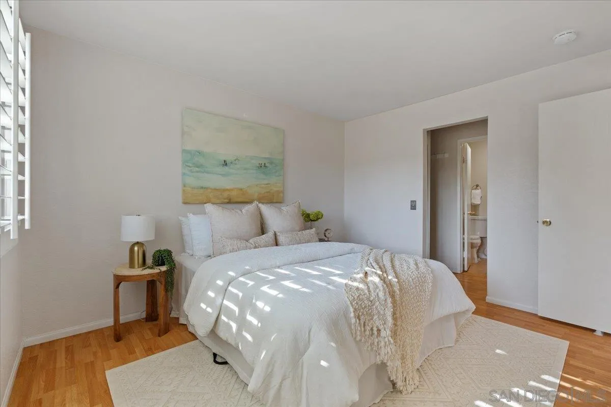 https://cdn.realtyfeed.com/cdn/127/260014287/300ba512e7e967c9778b8a1a5bceb747.webp