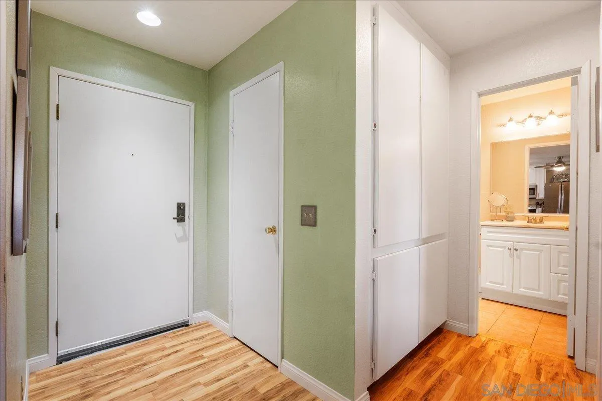 https://cdn.realtyfeed.com/cdn/127/260014287/4cc286ca04273f8db782c2d0cc56aace.webp