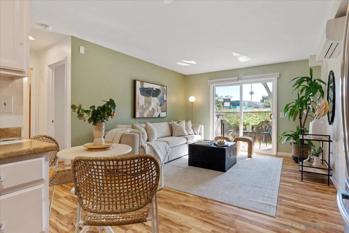 https://cdn.realtyfeed.com/cdn/127/260014287/98af2538513c3fa8181150faf7d5a8b3.webp