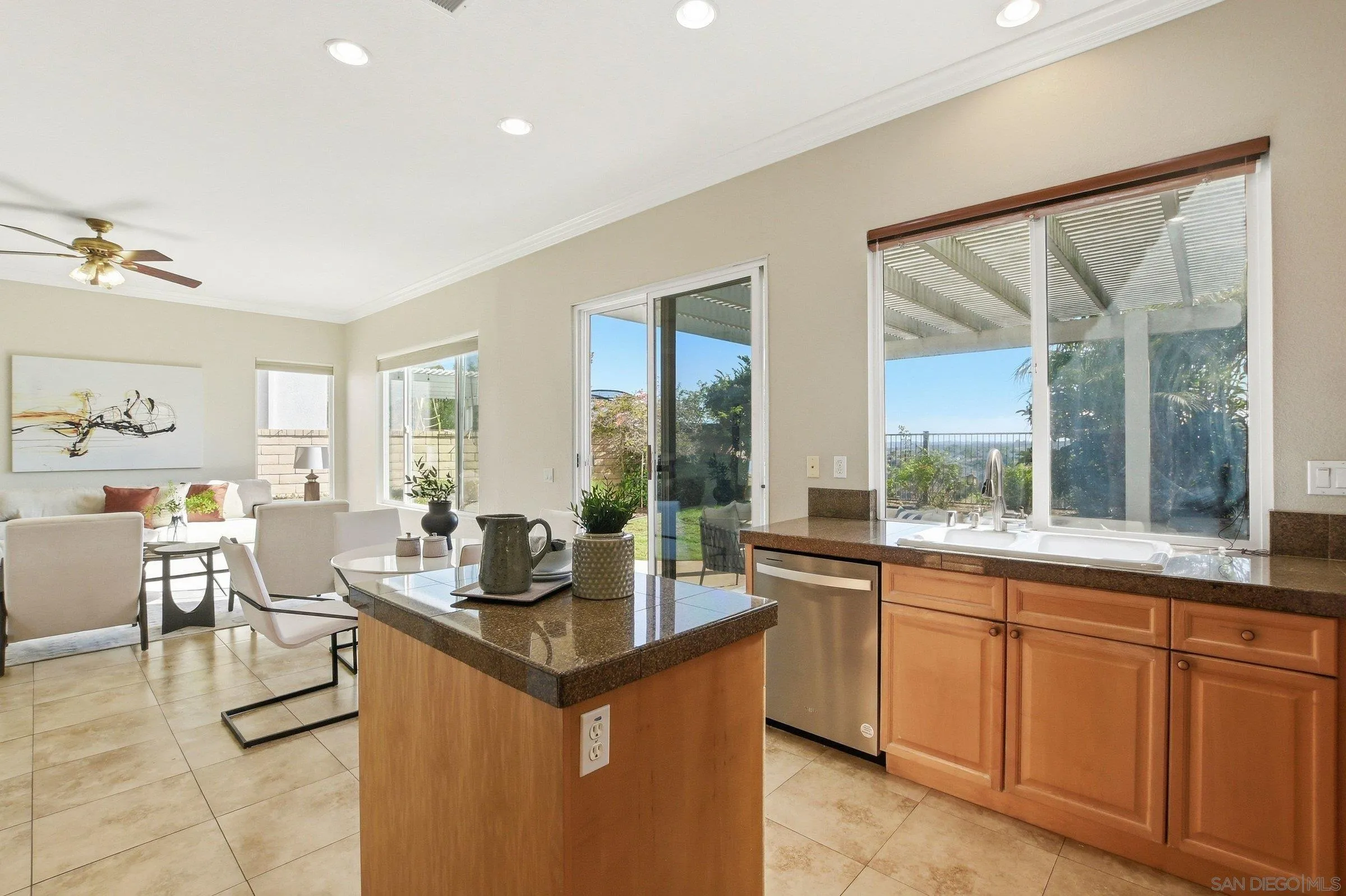 https://cdn.realtyfeed.com/cdn/127/260014289/0aca2fc5270fe8114c4c484a3a19b500.webp