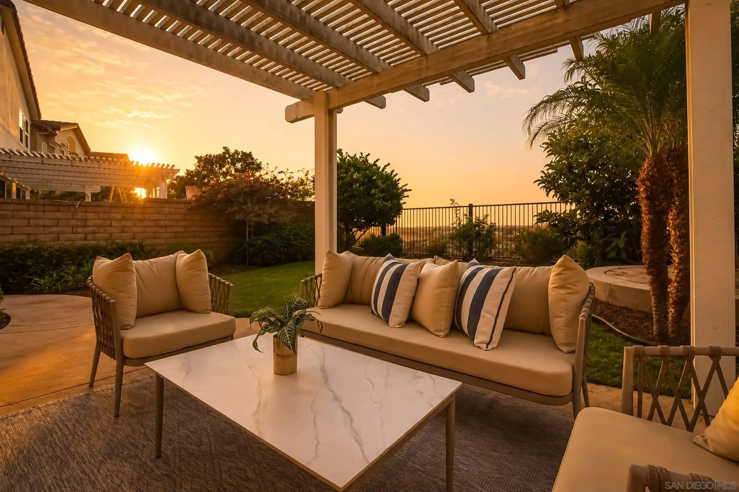 https://cdn.realtyfeed.com/cdn/127/260014289/5bf5b8b5ca3bd63851dd5eec796f8f46.webp