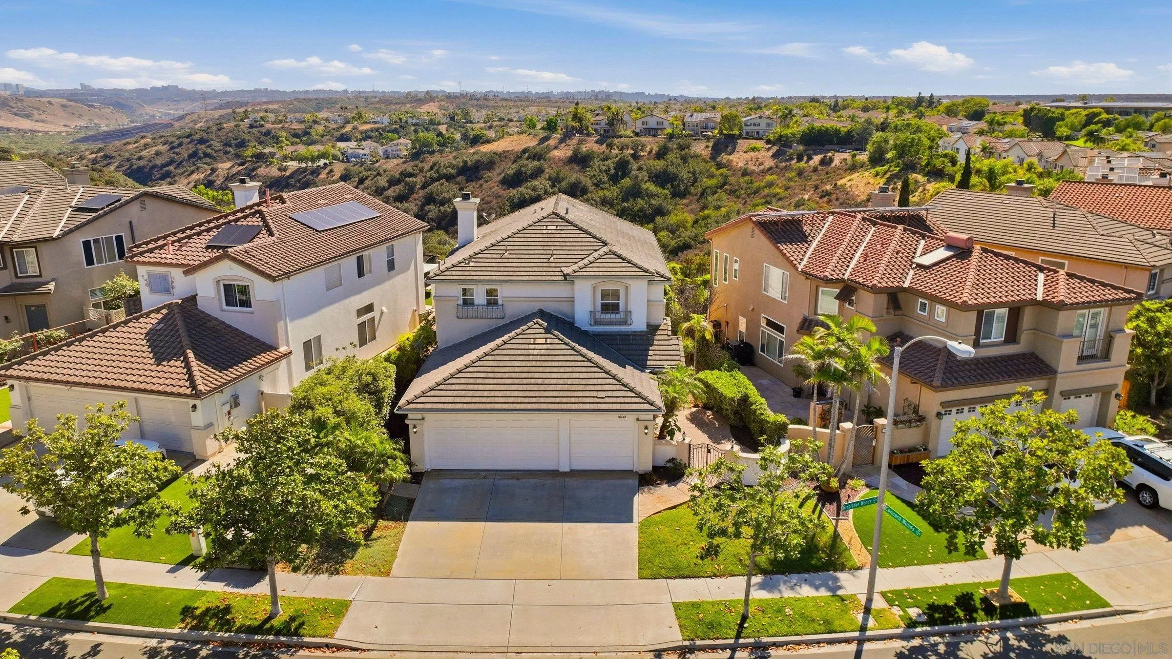 https://cdn.realtyfeed.com/cdn/127/260014289/661cfbac393bb1f8c63028dabaf80261.webp