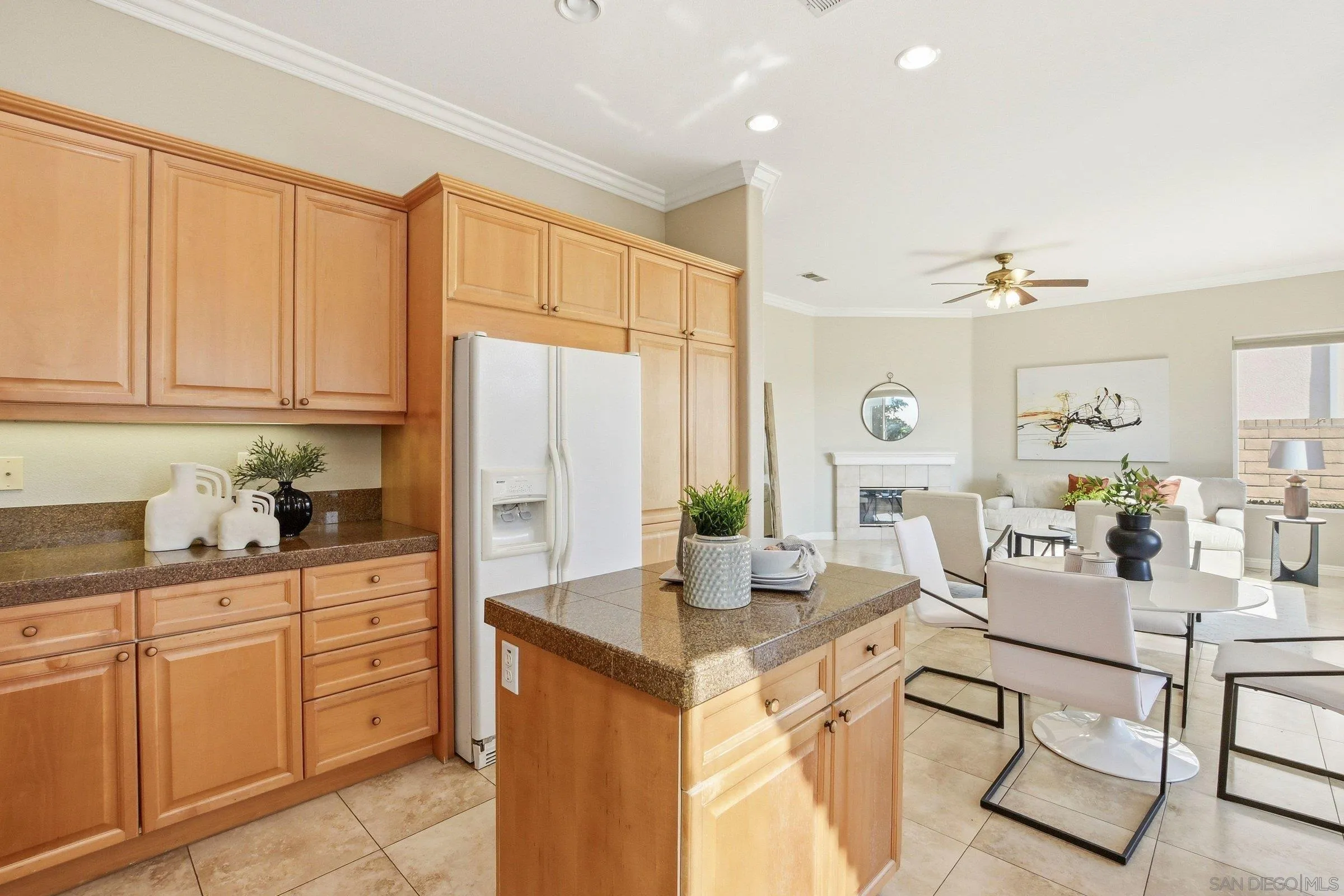 https://cdn.realtyfeed.com/cdn/127/260014289/7354368bbcb099f666aacc954470318c.webp