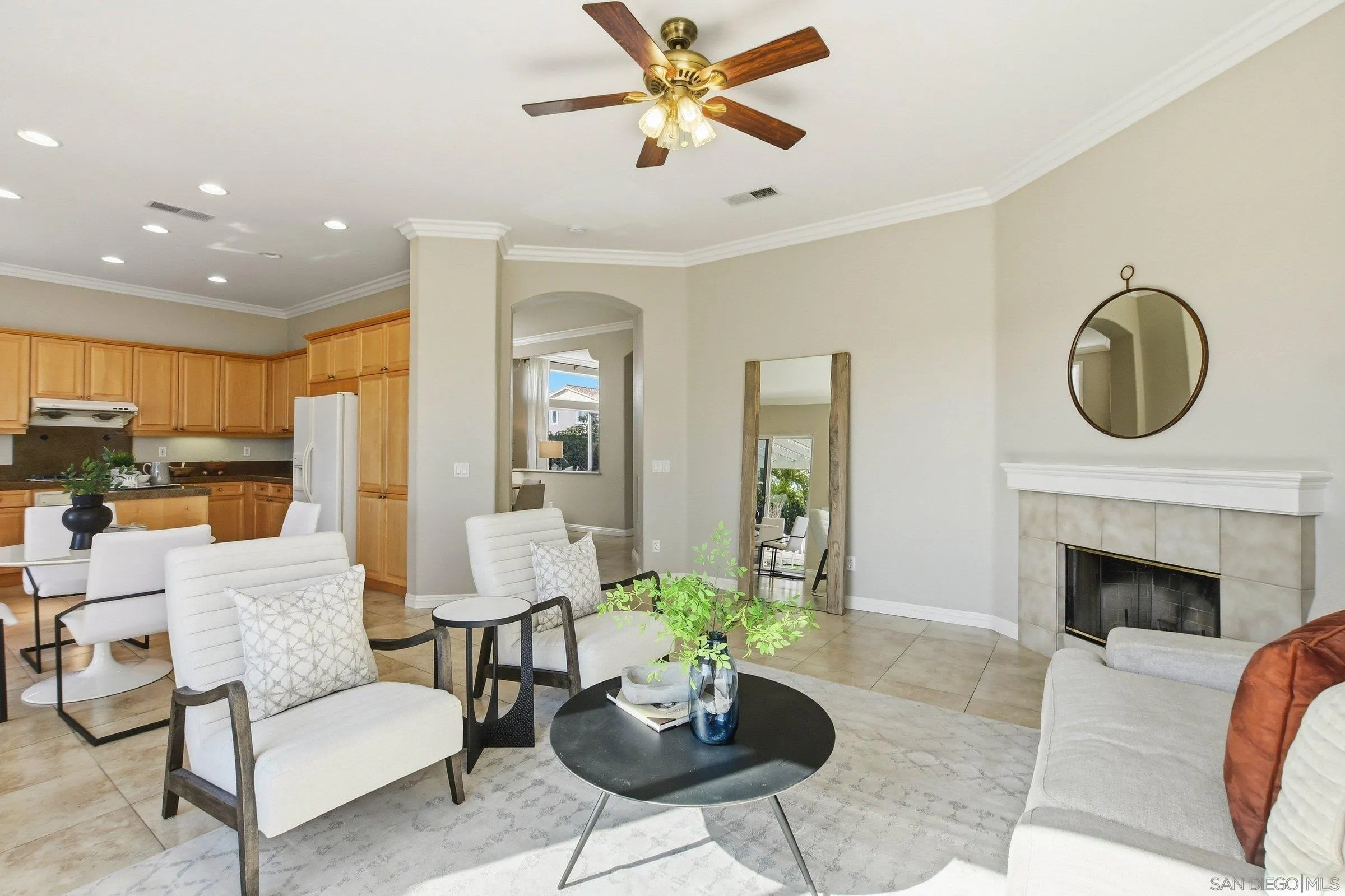 https://cdn.realtyfeed.com/cdn/127/260014289/a001f33602b7eb65eb54cec6bc0d0cc7.webp