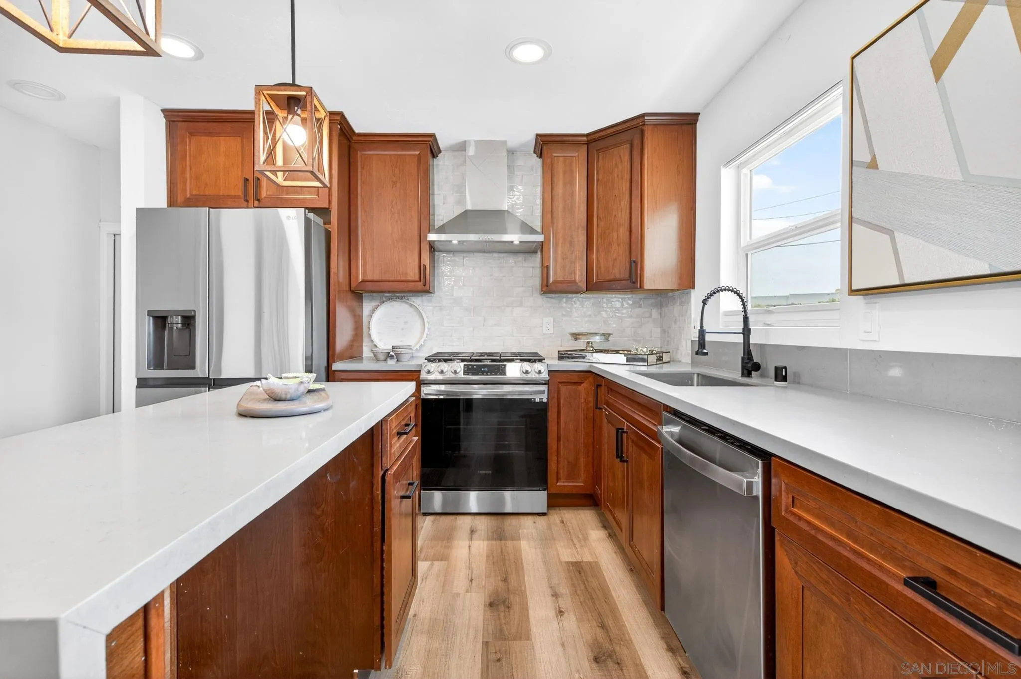 https://cdn.realtyfeed.com/cdn/127/260014290/0eb4bfabac45b10c5bbb07a7a212caf6.webp