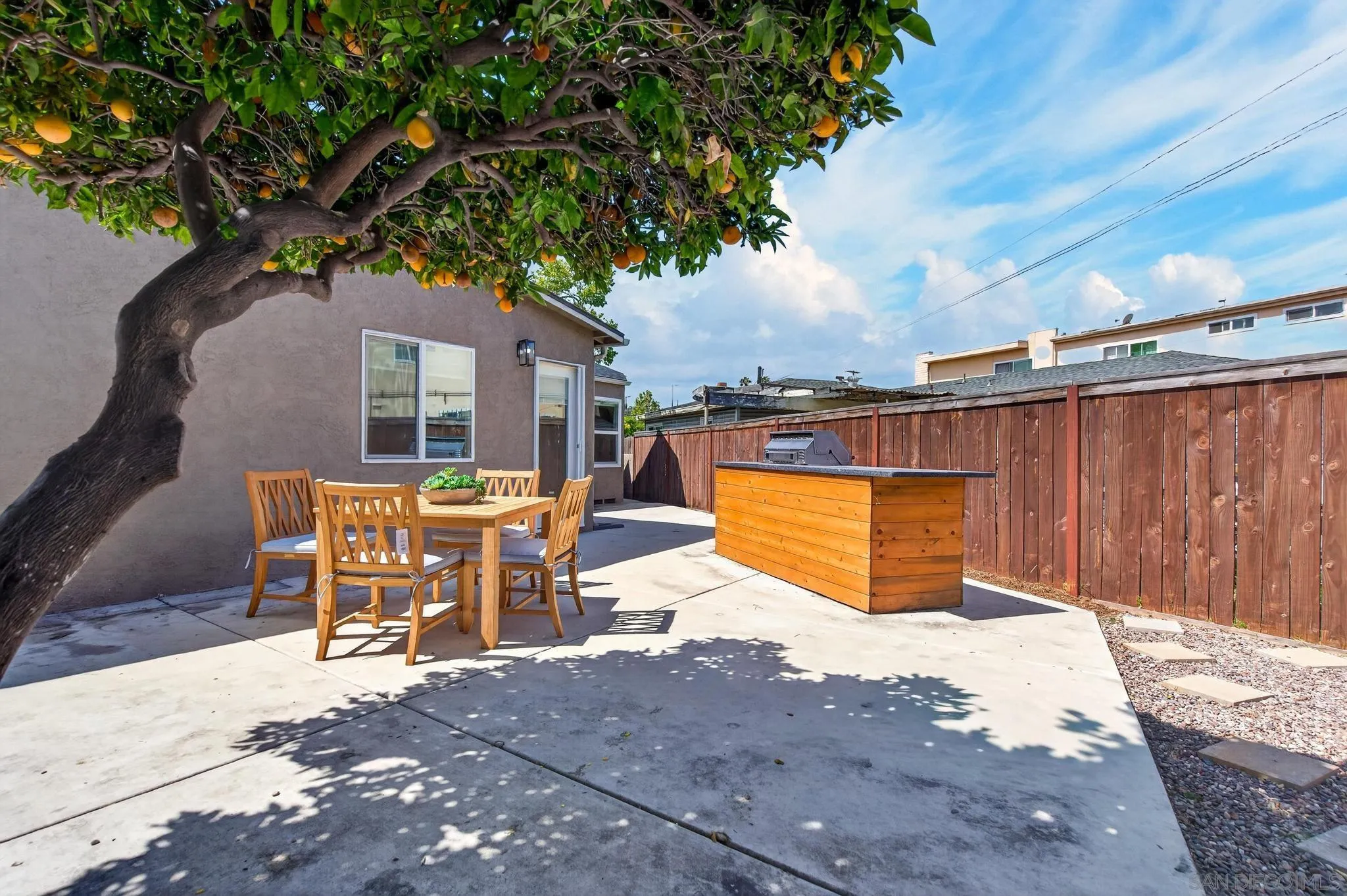https://cdn.realtyfeed.com/cdn/127/260014290/9334337751802bdb2d43eef060318e39.webp