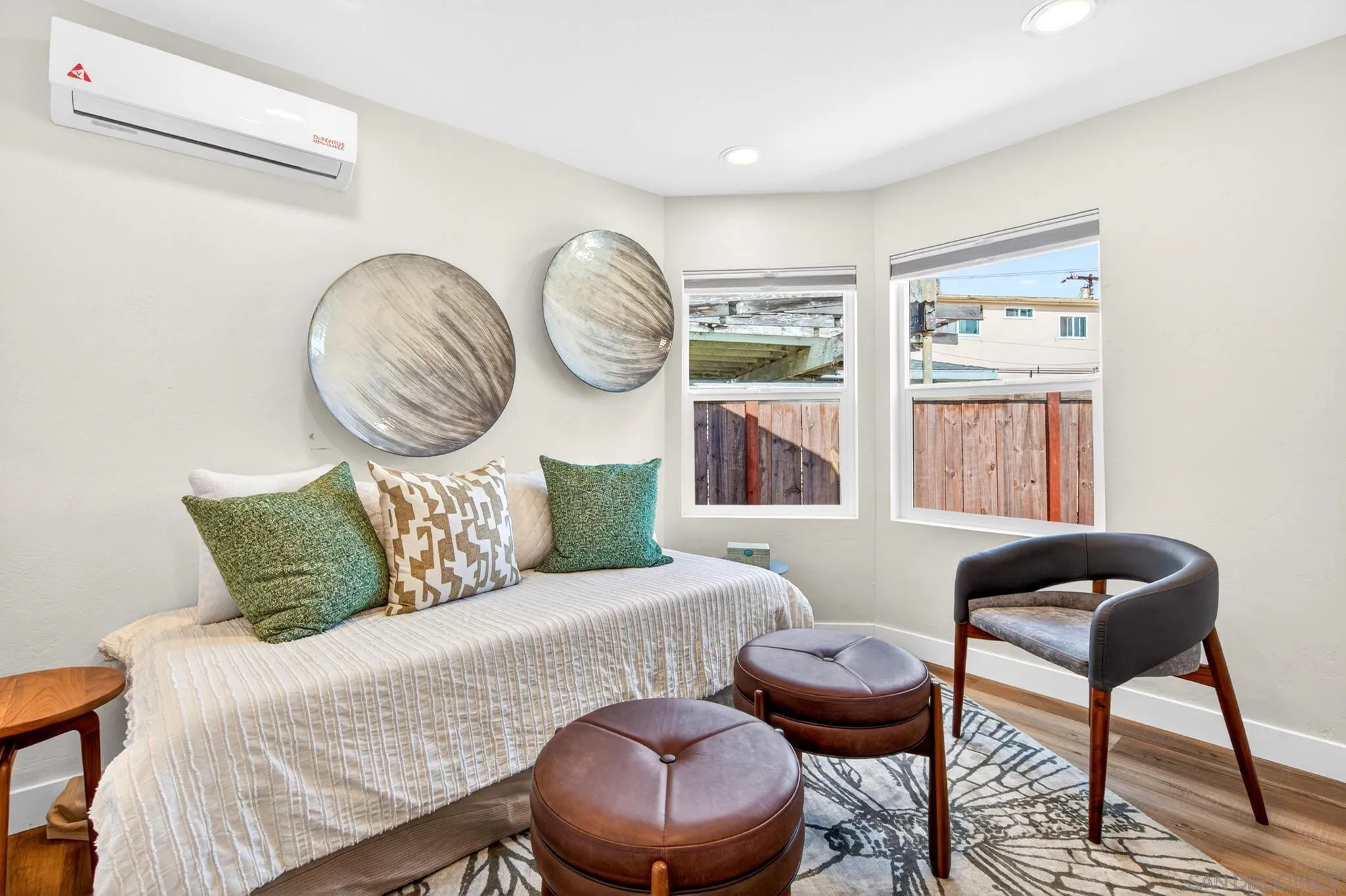 https://cdn.realtyfeed.com/cdn/127/260014290/d5c394657e60aecfadfbf933b4f8c46e.webp