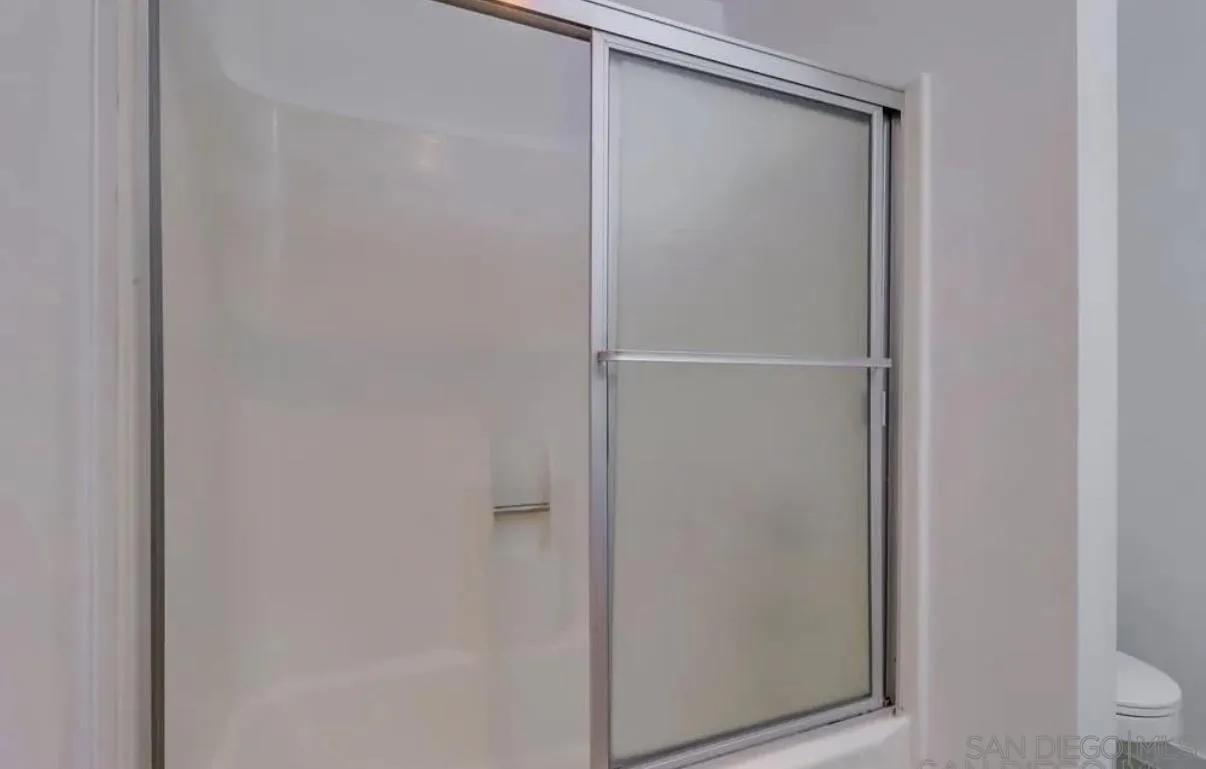 https://cdn.realtyfeed.com/cdn/127/260014291/619eb700183f272540397bde66b6b9f0.webp
