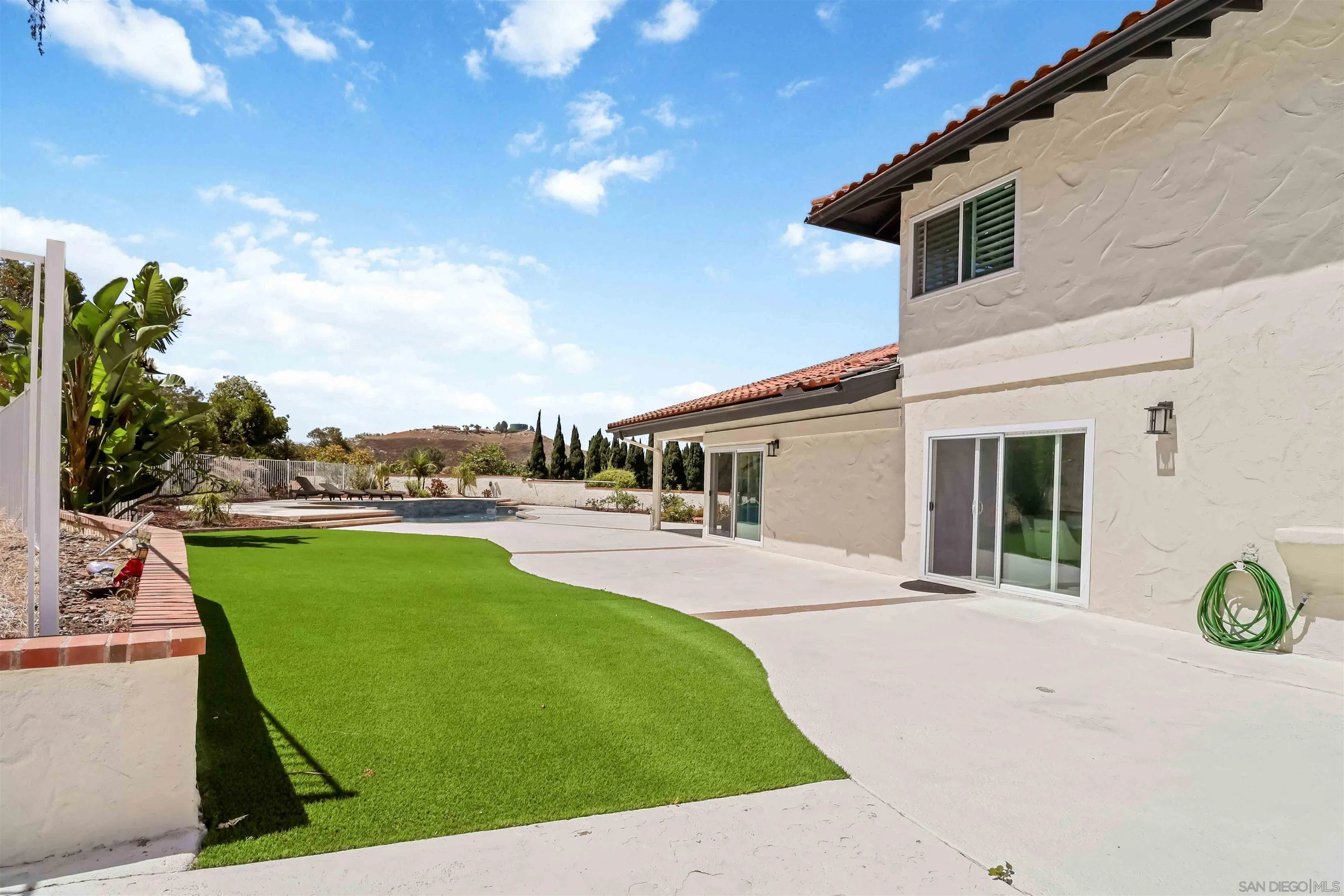 https://cdn.realtyfeed.com/cdn/127/260014292/2d2cde40e60fc8de7d4f540c856e3947.webp
