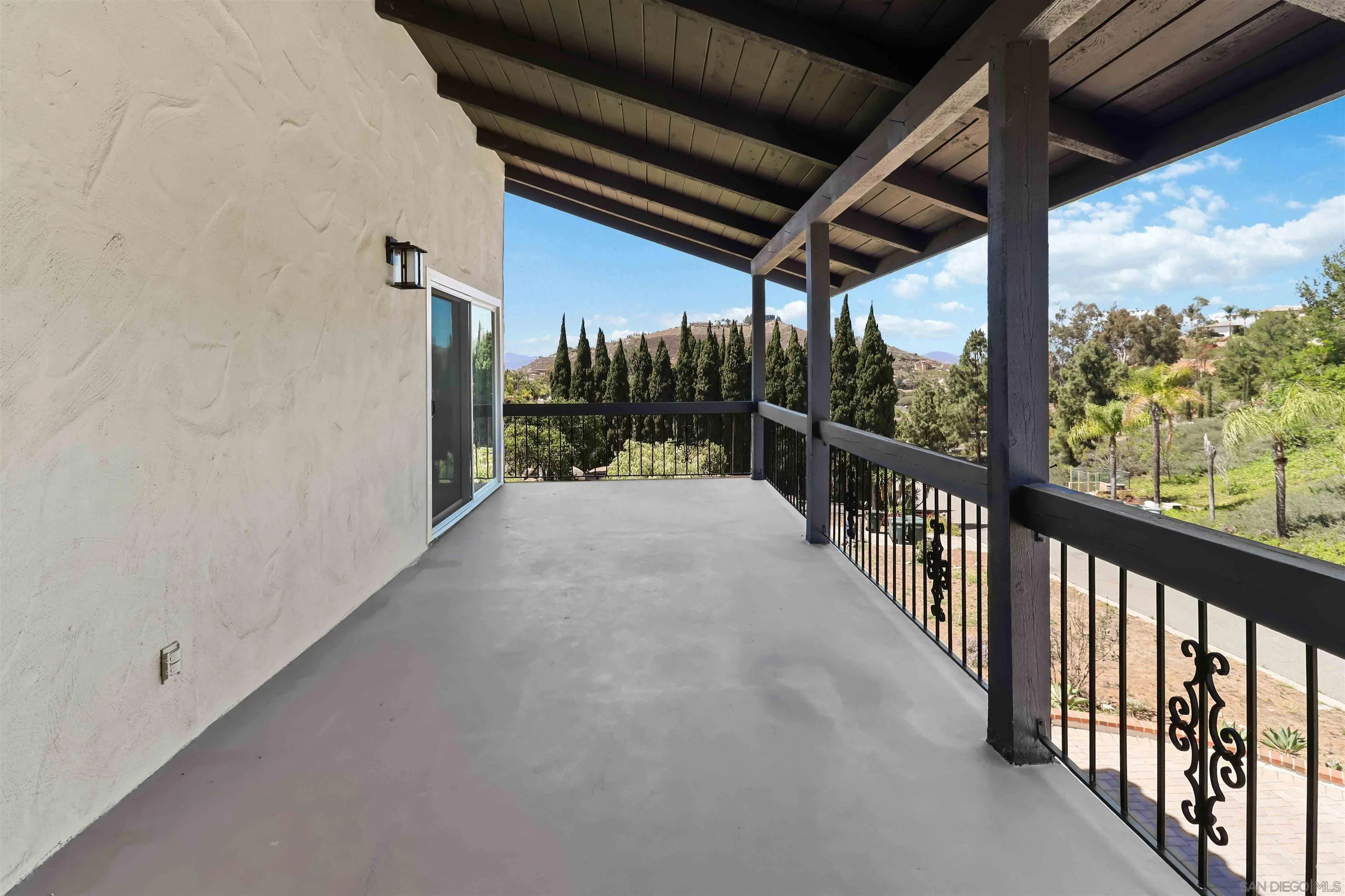https://cdn.realtyfeed.com/cdn/127/260014292/ee03f9ba3506f210b40b491b867b73ff.webp