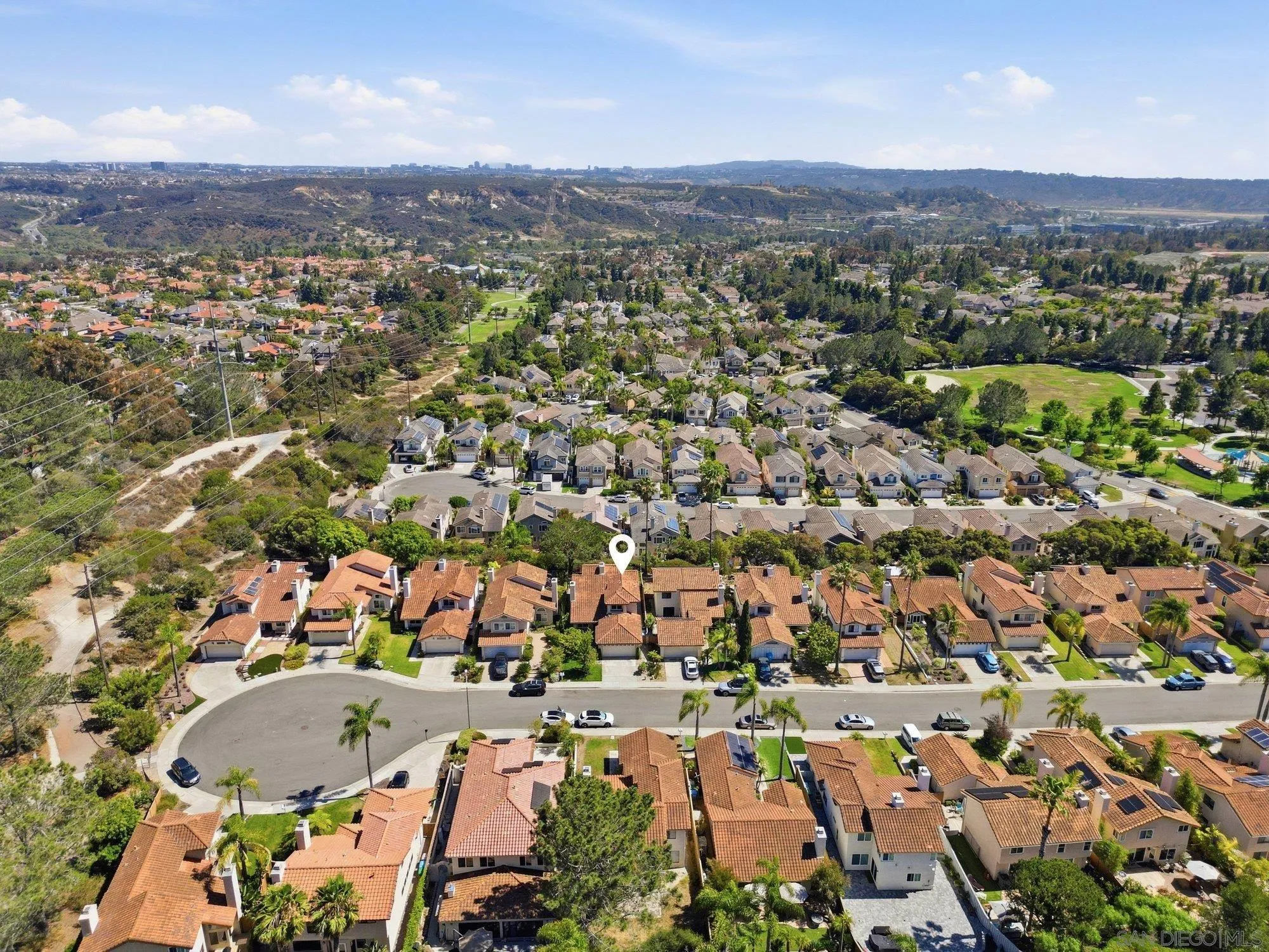 https://cdn.realtyfeed.com/cdn/127/260014293/09f8eac7de9c3574e109438417ddea26.webp