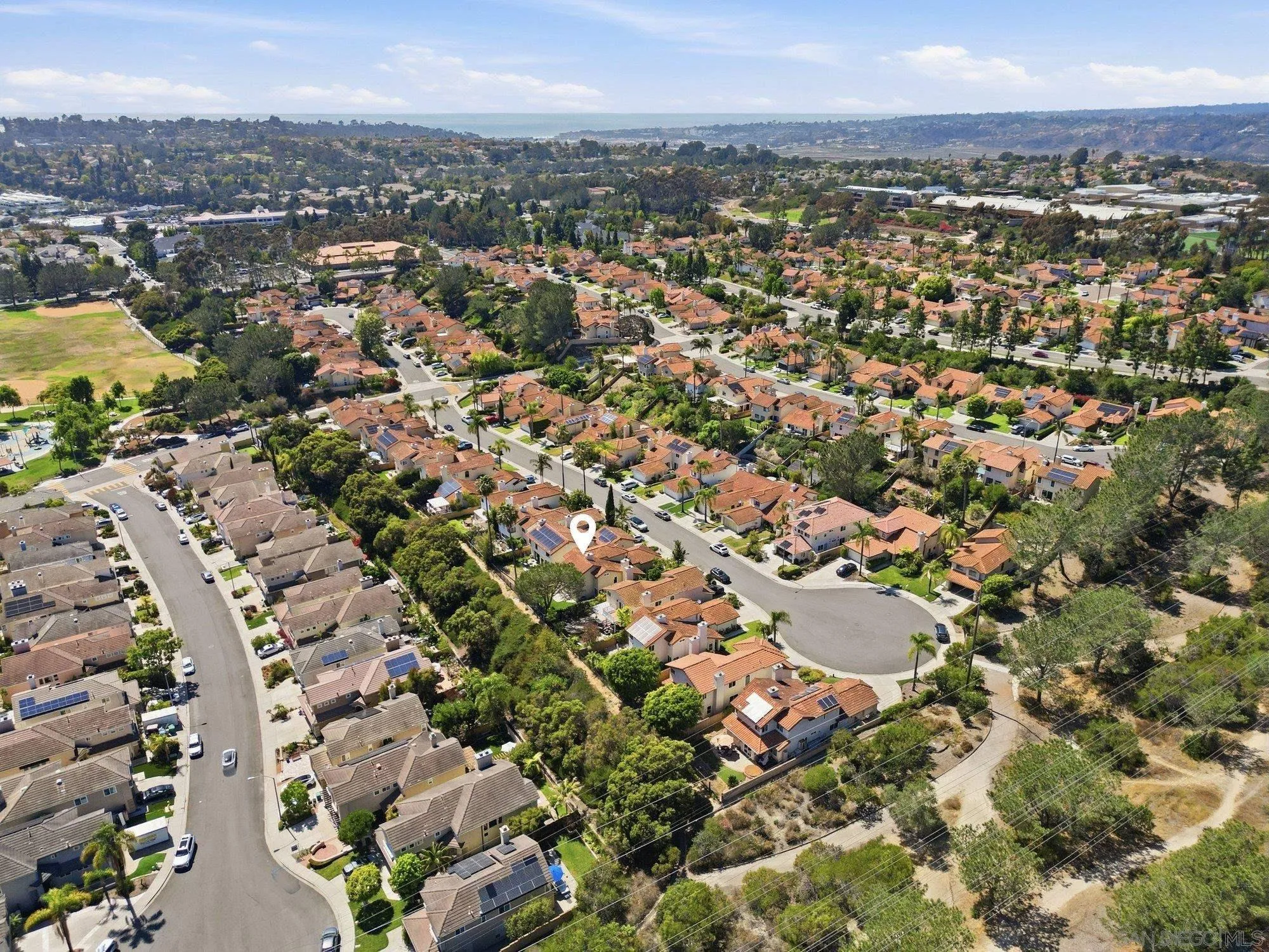 https://cdn.realtyfeed.com/cdn/127/260014293/1df0c59d71542bf64cd690aa05f21e08.webp