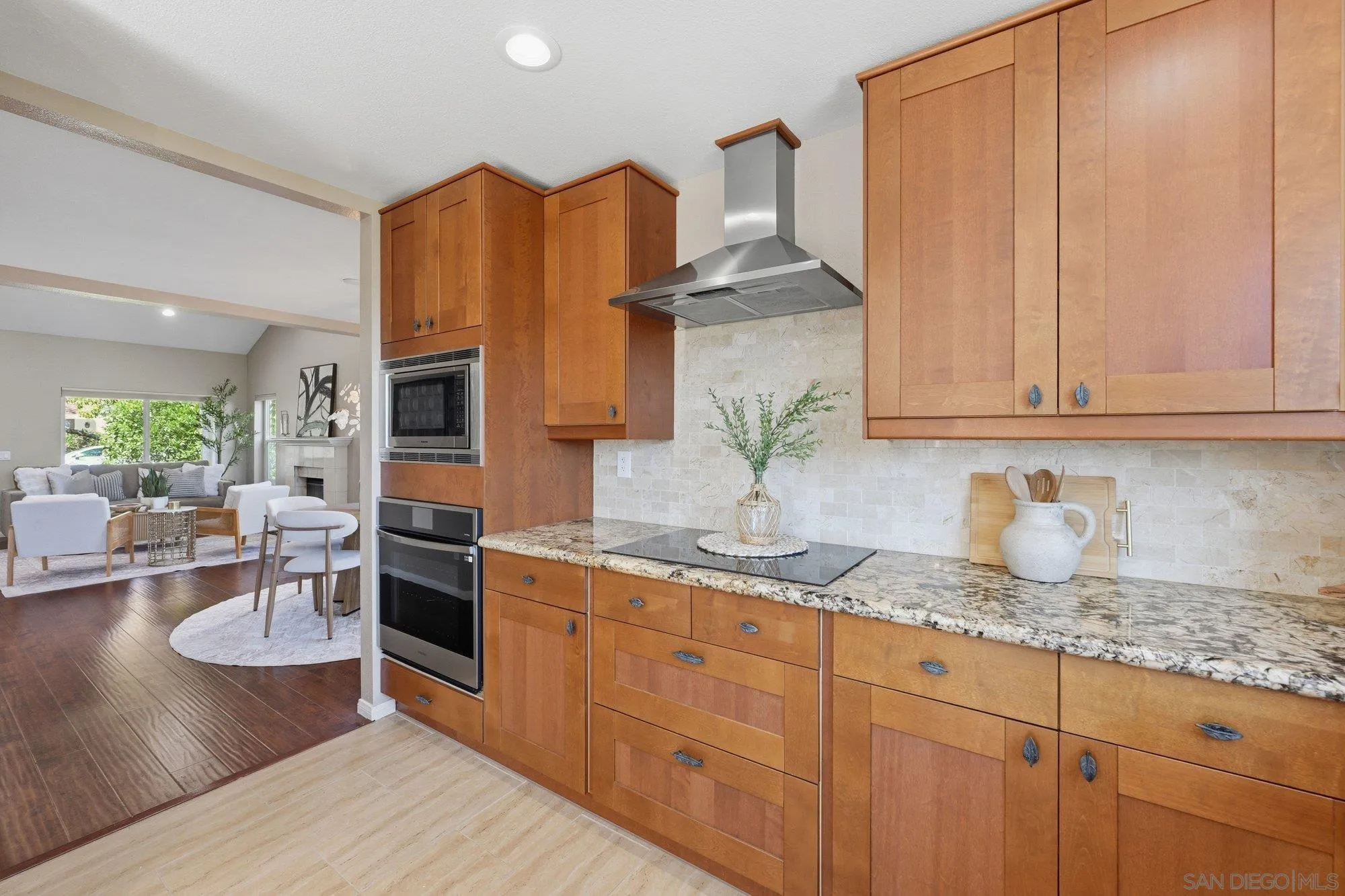 https://cdn.realtyfeed.com/cdn/127/260014293/452c1228d362391cd9447c0e6a06d624.webp