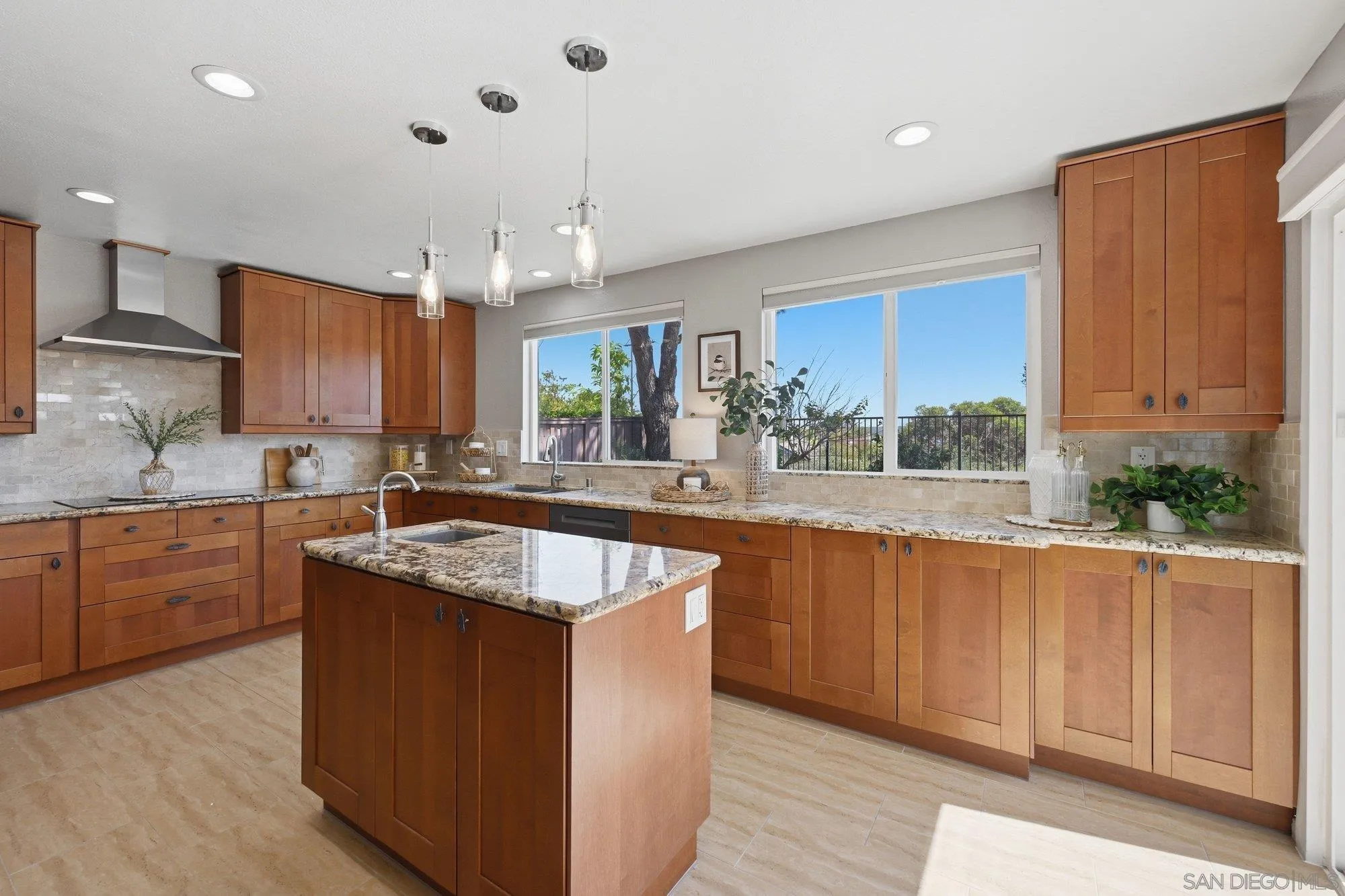 https://cdn.realtyfeed.com/cdn/127/260014293/95d6dd6d7c9e175e7ea4645cb0d1f2a1.webp