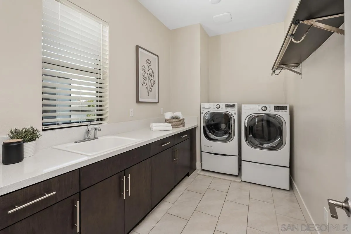https://cdn.realtyfeed.com/cdn/127/260014300/05711c09b5e7e36ec5aee53a11e137b0.webp