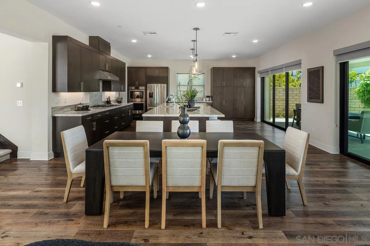 https://cdn.realtyfeed.com/cdn/127/260014300/1568424f4af37d47a6484132df14c885.webp