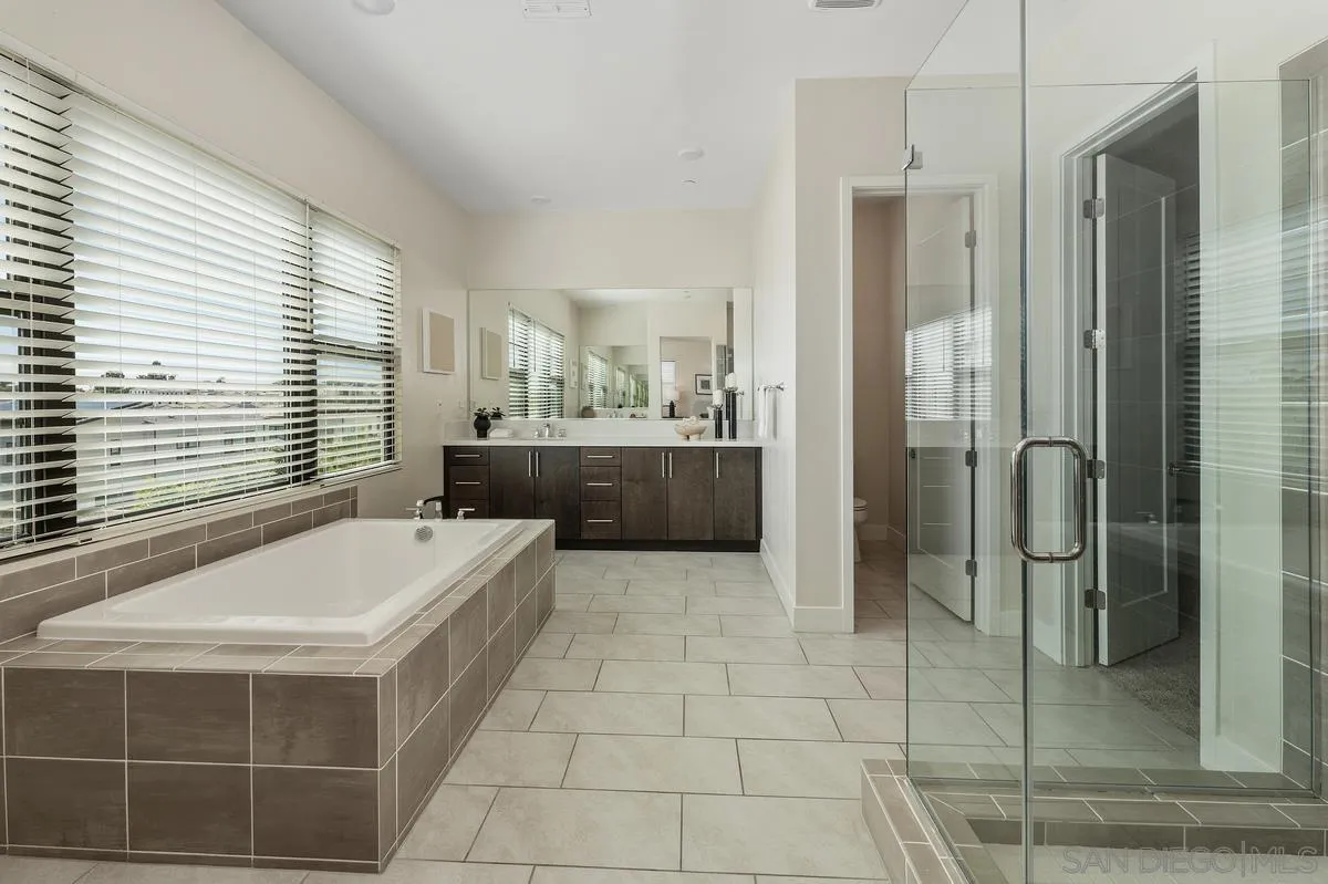 https://cdn.realtyfeed.com/cdn/127/260014300/3aa48bd239d30e6233ca4425b55f1a91.webp