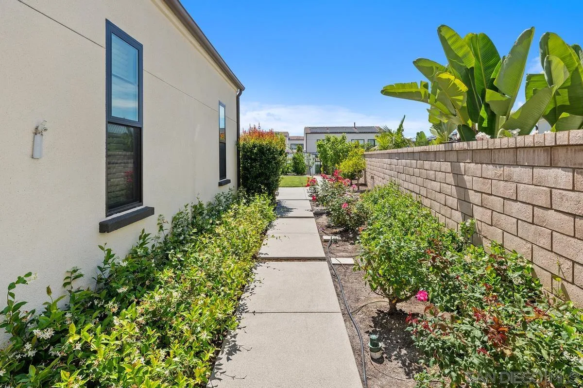 https://cdn.realtyfeed.com/cdn/127/260014300/3f52a2ba0d5f2d0fdabe1c53e4091f72.webp
