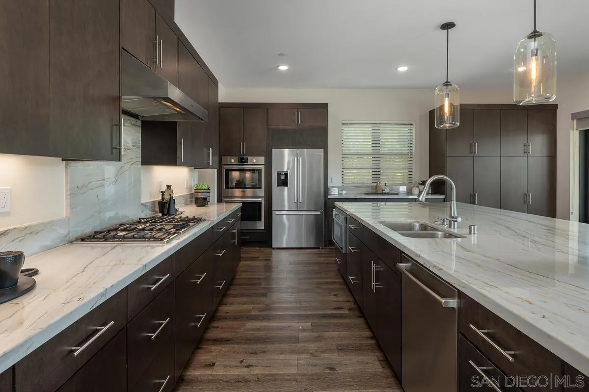 https://cdn.realtyfeed.com/cdn/127/260014300/72ea7e3744c0ebcab45a8fe1ee2a2b6c.webp