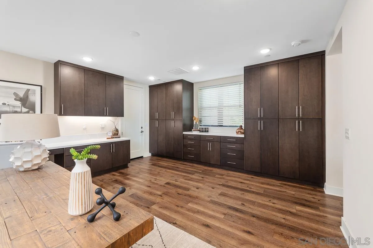 https://cdn.realtyfeed.com/cdn/127/260014300/736f491279be709ff44d35af6d68239b.webp