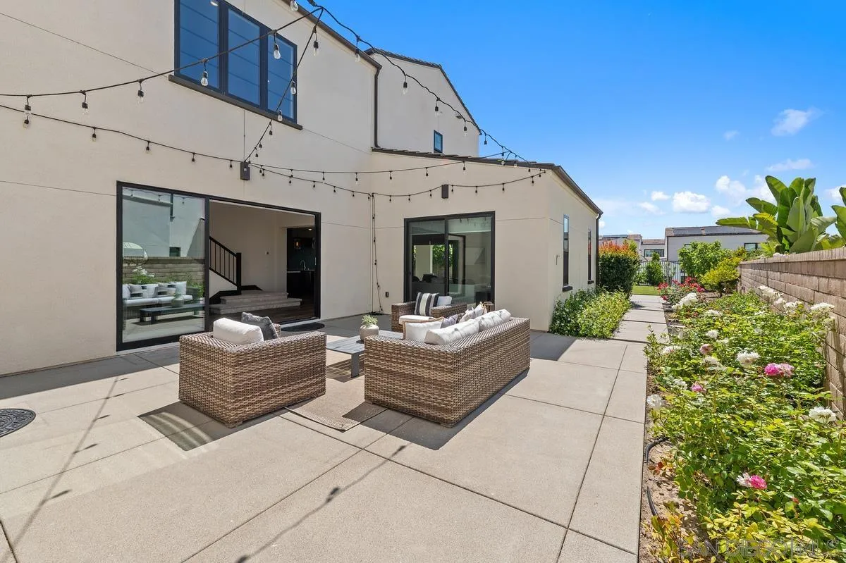 https://cdn.realtyfeed.com/cdn/127/260014300/c0f4f98845e2a6b84b06fc49a6a90ade.webp