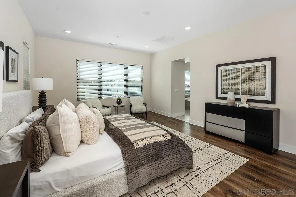 https://cdn.realtyfeed.com/cdn/127/260014300/cc5cc4474d16cb8bc98953ef3e27b642.webp