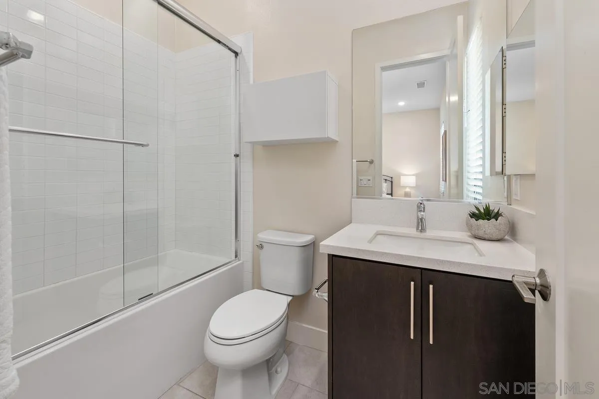 https://cdn.realtyfeed.com/cdn/127/260014300/e0efb42c2b3a5c7d6d44d7fcf5780d17.webp