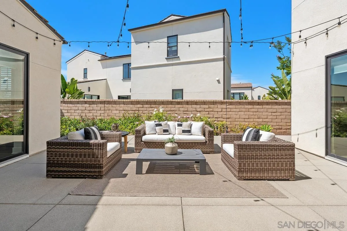 https://cdn.realtyfeed.com/cdn/127/260014300/e284c48b017c2b7f2ebfc48a64d41319.webp