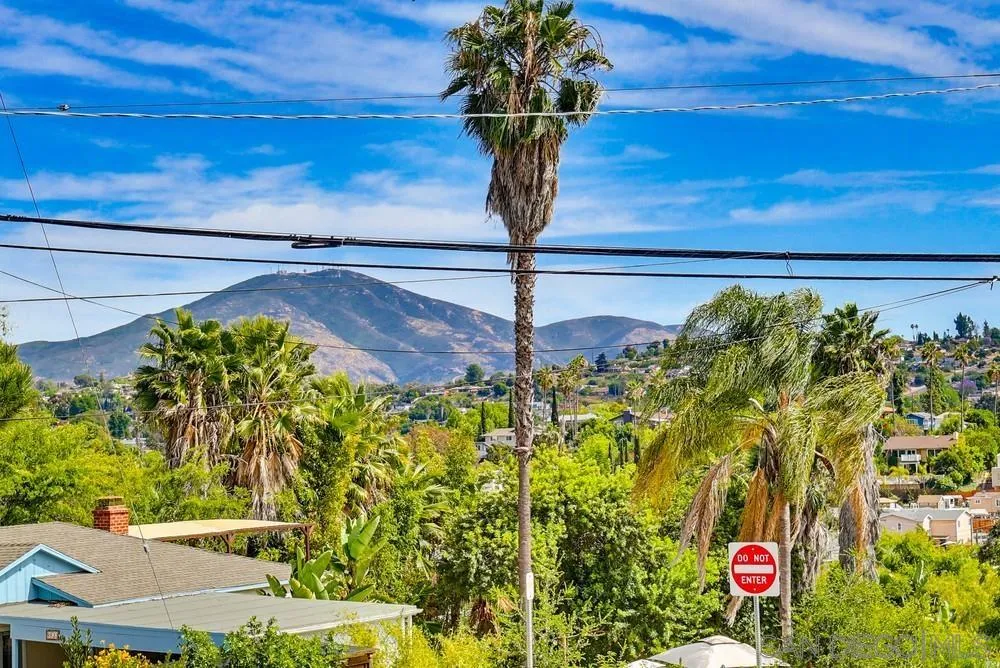 https://cdn.realtyfeed.com/cdn/127/260014301/3139cffe90545ba34b382f657147a7a6.webp