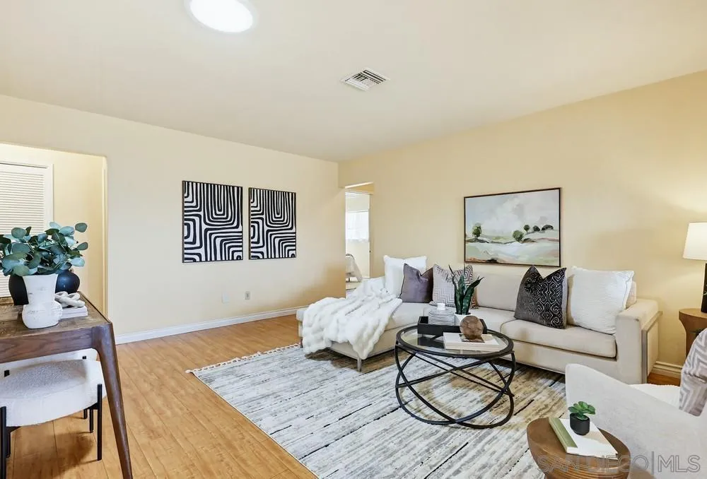 https://cdn.realtyfeed.com/cdn/127/260014301/55a9bb6de144291d94bd0c4675fed631.webp