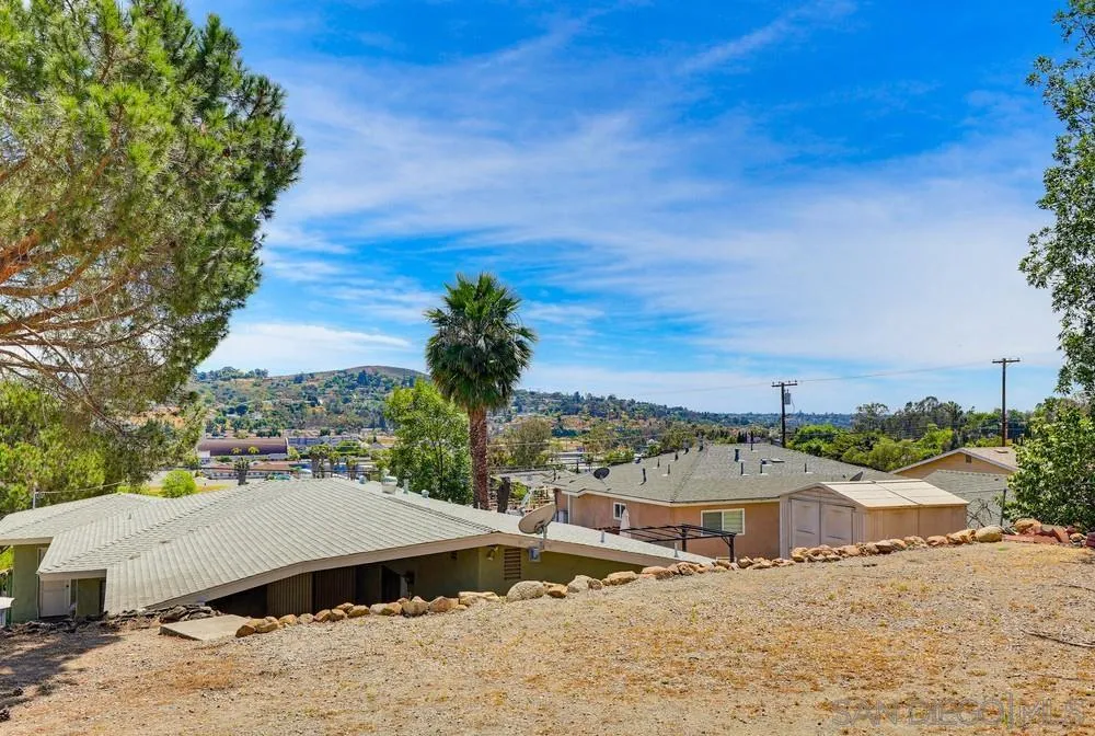 https://cdn.realtyfeed.com/cdn/127/260014301/8e305e435116d86ef12c95a81a1406f3.webp